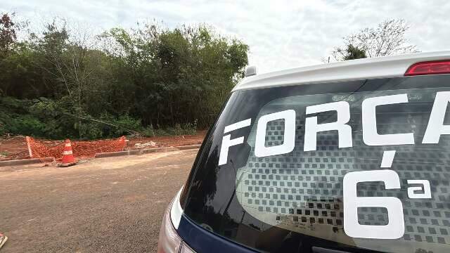 Rapaz foge ap&oacute;s esfaquear pai e acaba morto ao reagir &agrave; abordagem da PM