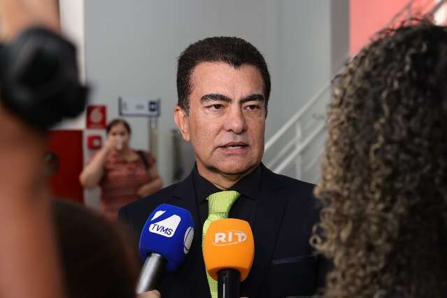 Com tarifa&ccedil;o de Trump, prefeito corta di&aacute;rias e manda economizar combust&iacute;vel