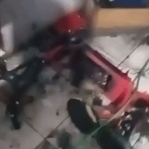 Fam&iacute;lia vive susto ap&oacute;s moto el&eacute;trica se incendiar durante recarga