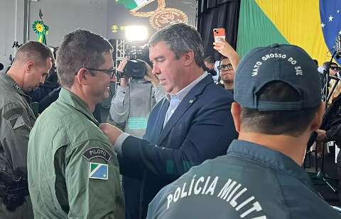Riedel defende integra&ccedil;&atilde;o contra crime organizado ao receber medalha em Dourados