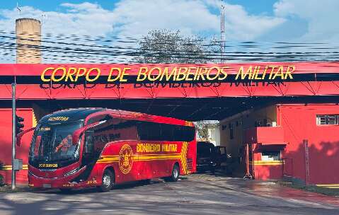 Bombeiros recebem &ocirc;nibus para opera&ccedil;&otilde;es contra inc&ecirc;ndios no Pantanal