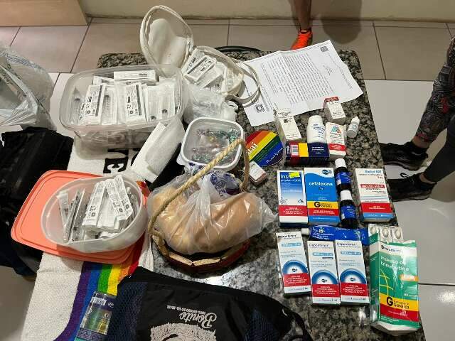 Homem revendia rem&eacute;dios controlados comprados sem receita em farm&aacute;cia
