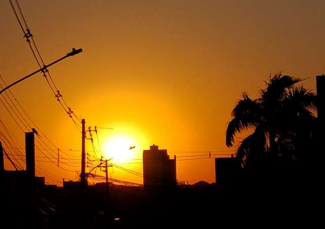 Inmet alerta para baixa umidade relativa do ar em 23 munic&iacute;pios de MS