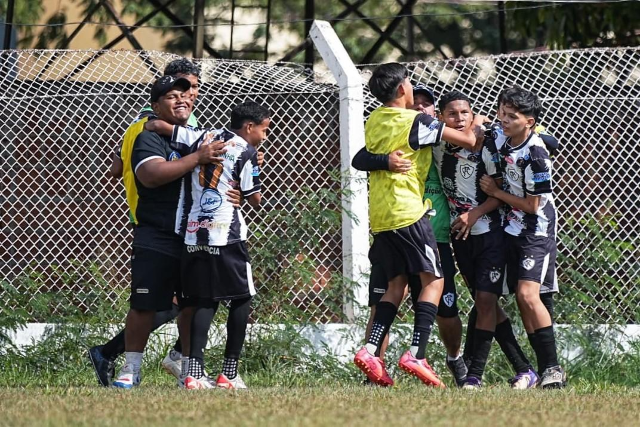 N&aacute;utico e Corumbaense largam na frente nas semifinais do Sub-15