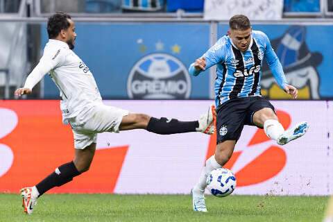 Gr&ecirc;mio e Cear&aacute; empatam sem gols em duelo truncado do Brasileir&atilde;o