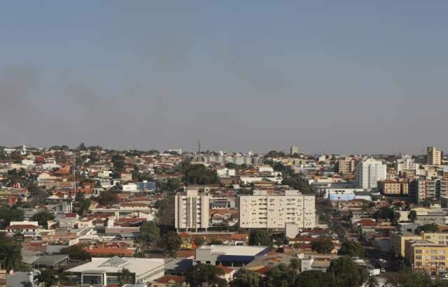 Inmet faz 3 alertas em MS: vendaval, decl&iacute;nio de temperatura e baixa umidade
