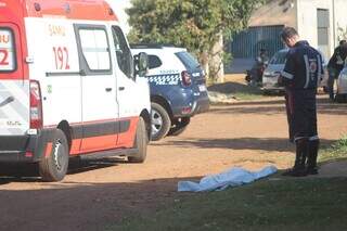 Homem &eacute; morto a facadas ap&oacute;s discuss&atilde;o no Nova Campo Grande