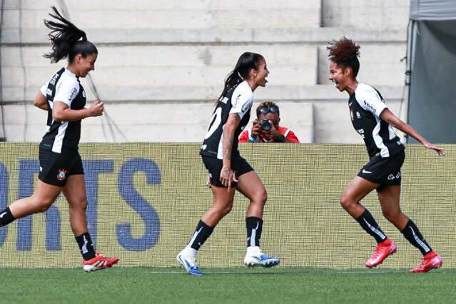 Corinthians e Cruzeiro vencem e abrem vantagem nas semis do Brasileir&atilde;o Feminino
