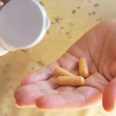 Anvisa pro&iacute;be suplementos de duas marcas e suspende outros produtos