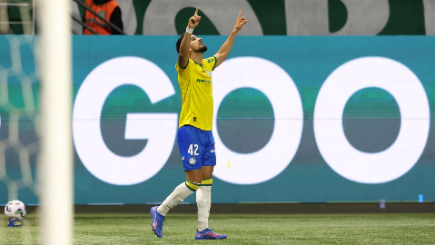 Com dois de Flaco L&oacute;pez, Palmeiras vence Sport e reassume vice-lideran&ccedil;a