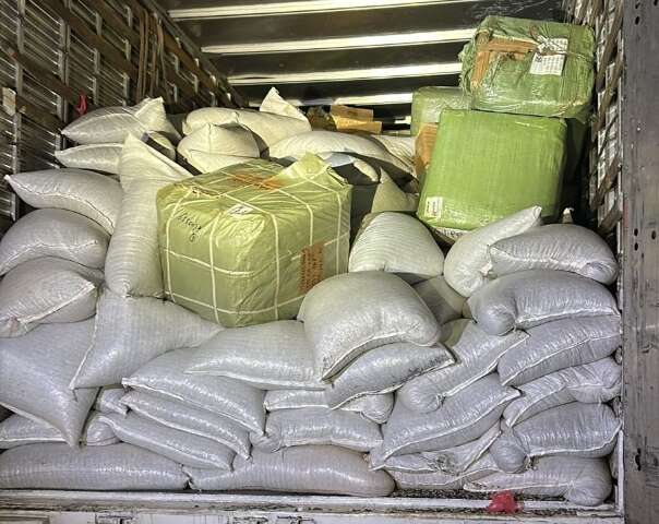 Carga de sementes escondia R$ 610 mil em produtos contrabandeados