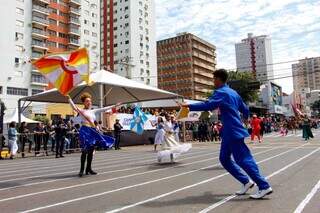 Confira as imagens do desfile que levou 40 mil pessoas ao Centro da Capital Confira as imagens do desfile que levou 40 mil pessoas ao Centro da Capital