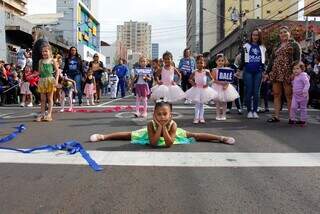 Confira as imagens do desfile que levou 40 mil pessoas ao Centro da Capital Confira as imagens do desfile que levou 40 mil pessoas ao Centro da Capital