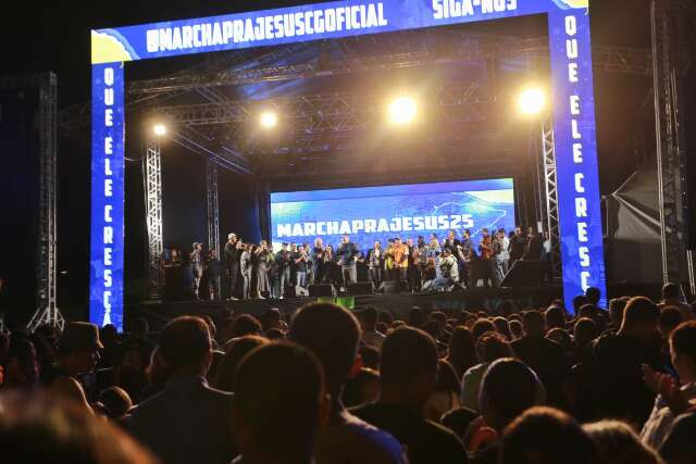 Fi&eacute;is lotam o Parque das Na&ccedil;&otilde;es para shows da Marcha para Jesus
