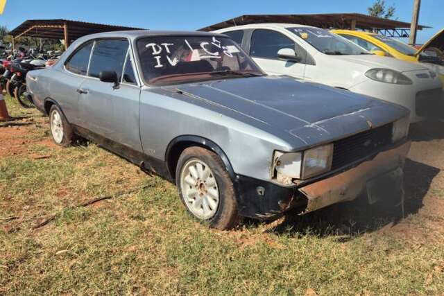 Opala 1980 &eacute; atra&ccedil;&atilde;o em leil&atilde;o do Detran-MS com 125 lotes dispon&iacute;veis