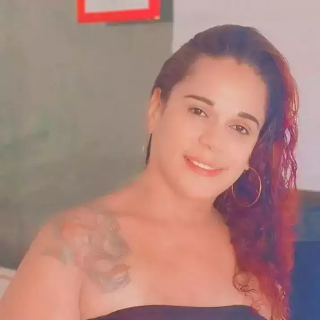 Mulher &eacute; assassinada a facadas em resid&ecirc;ncia