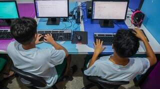 Em MS, 1.084 escolas aderem ao programa de internet do governo federal Em MS, 1.084 escolas aderem ao programa de internet do governo federal