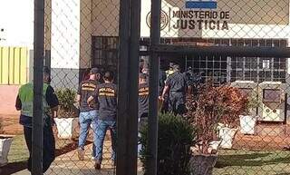 Especialista defende papel do Exército no combate ao PCC na fronteira de MS Especialista defende papel do Exército no combate ao PCC na fronteira de MS