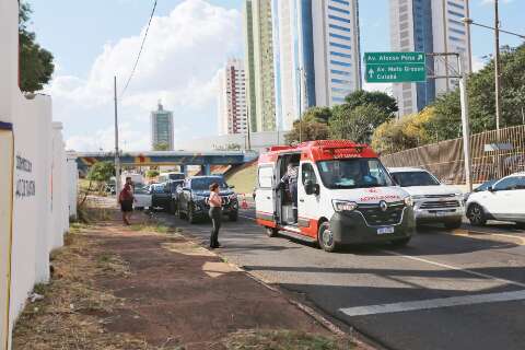 Engavetamento com quatro ve&iacute;culos congestiona a Rua Cear&aacute;
