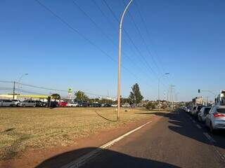 Tr&acirc;nsito fica congestionado ap&oacute;s engavetamento na sa&iacute;da para Tr&ecirc;s Lagoas