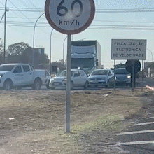 Tr&acirc;nsito fica congestionado ap&oacute;s engavetamento na sa&iacute;da para Tr&ecirc;s Lagoas