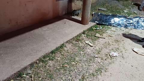 Homem &eacute; encontrado morto com sinais de viol&ecirc;ncia em Lad&aacute;rio