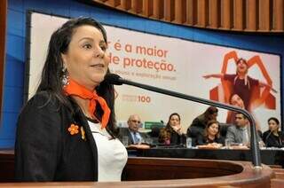 Rede de prote&ccedil;&atilde;o &eacute; falha, mas crian&ccedil;as correm risco at&eacute; dentro de casa