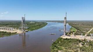 Obras da Ponte Bioce&acirc;nica avan&ccedil;am com coloca&ccedil;&atilde;o de grades de prote&ccedil;&atilde;o