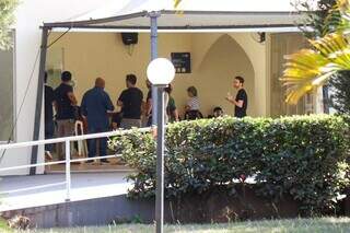 Preso suspeito de executar filho de policial com 20 tiros em conveni&ecirc;ncia 