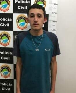 Briga em frente &agrave; conveni&ecirc;ncia termina com homem morto a tiros e dois feridos
