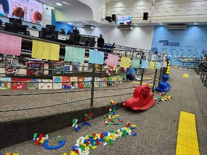 Apesar de 5,6 mil sem vaga, prefeitura diz que fila por creche caiu pela metade