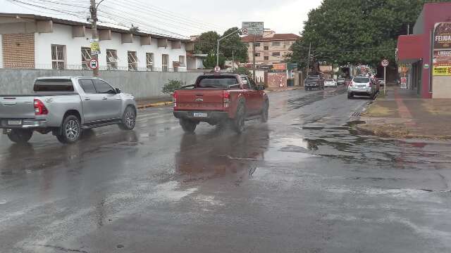 Em alerta para tempestade, Capital tem chuva leve nesta manh&atilde;