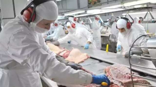Governo abre cr&eacute;dito extra de R$ 30 bilh&otilde;es para contornar tarifa&ccedil;o