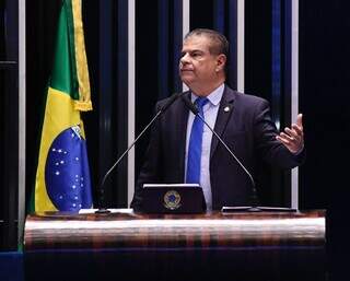 Senador prevê mais sanções dos EUA se Brasil recorrer à Lei da Reciprocidade Senador prevê mais sanções dos EUA se Brasil recorrer à Lei da Reciprocidade