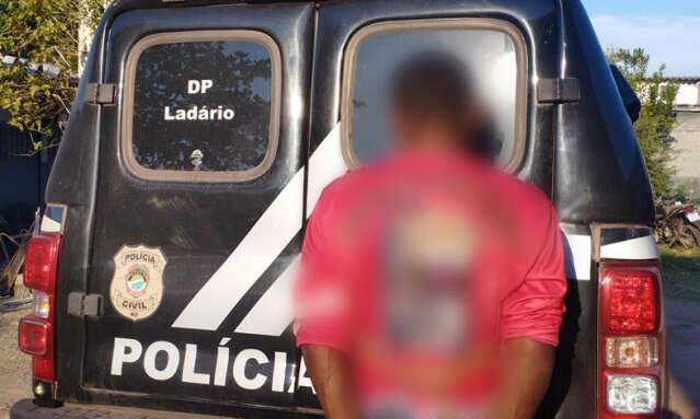 Suspeito de matar pintor a facada ap&oacute;s briga em bar &eacute; preso