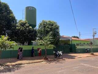 Adolescente amea&ccedil;a matar colega com faca dentro de escola estadual na Capital