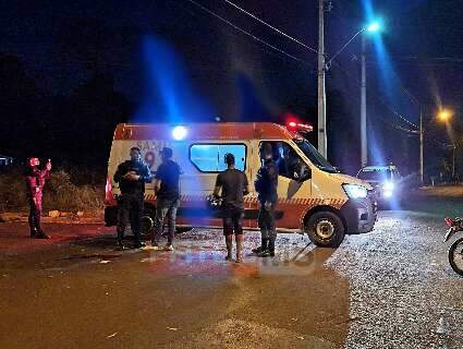 Mulher &eacute; atacada com golpes de tesoura e socorrida em estado grave
