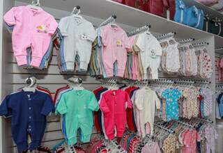 Mega reinaugura&ccedil;&atilde;o Brasileirinho Baby unidade Aero Rancho com pre&ccedil;os de f&aacute;brica