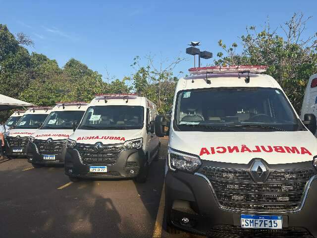 Governo entrega 21 ambul&acirc;ncias e 7 picapes para sa&uacute;de ind&iacute;gena em MS