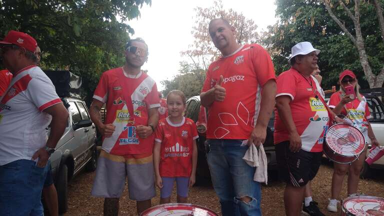 Torcedor João Babal e sua filha (Foto: Judson Marinho)