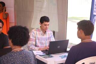 Faculdade e Funtrab oferecem mais de mil vagas em evento de emprego