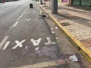 Rapaz de 22 anos &eacute; morto a facada e testemunhas tentam atacar policiais