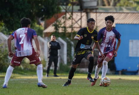 Rodada de futebol no MS tem avan&ccedil;os decisivos e goleadas em categorias de base