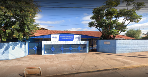 Ladr&otilde;es invadem escola municipal e levam diversos equipamentos