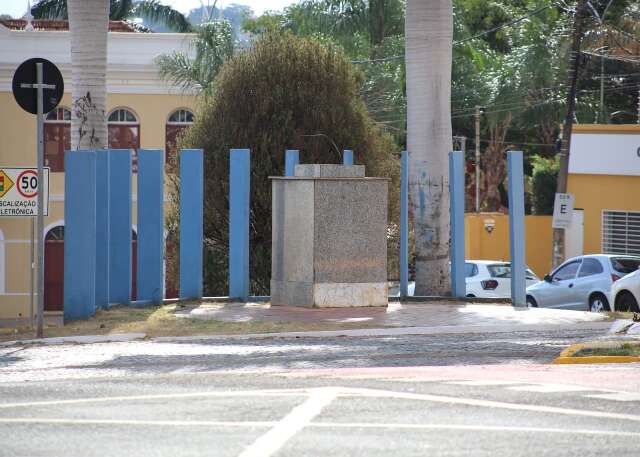 Busto de fundador de Campo Grande &eacute; furtado na Afonso Pena