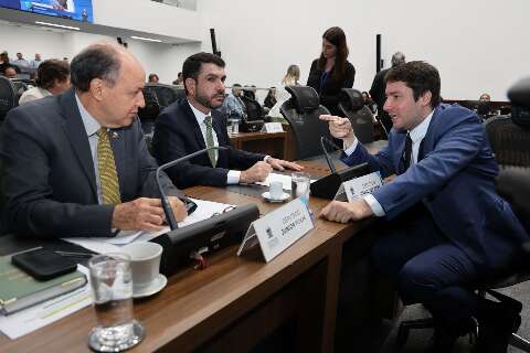Deputado pede vista e adia projeto que cria programa de recupera&ccedil;&atilde;o fiscal