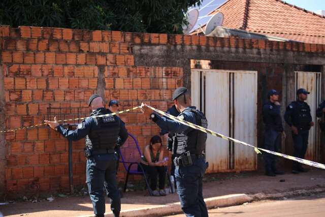 Al&eacute;m de descumprir medida protetiva, morto pela PM tinha extensa ficha criminal