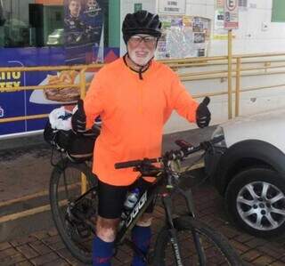 Aos 63 anos, Ivanilson encara viagem de 4 mil km de bicicleta