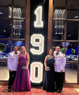 Baile da Espada celebra 190 anos da PMMS em grande estilo