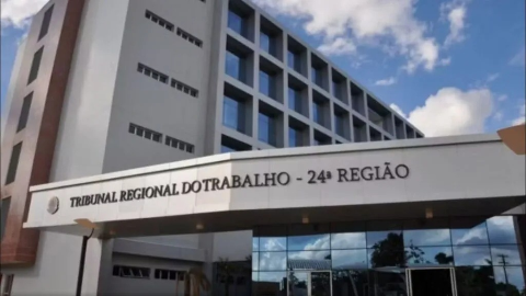 Servente que perdeu a perna em acidente ter&aacute; pr&oacute;tese custeada e pens&atilde;o vital&iacute;cia